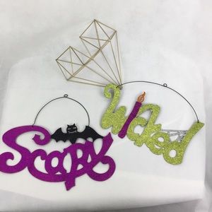 Wicked & Scary Hanging Sign  2 PC Set